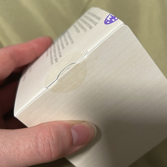 The Dewy Skin Cream - Picture 2 of 3